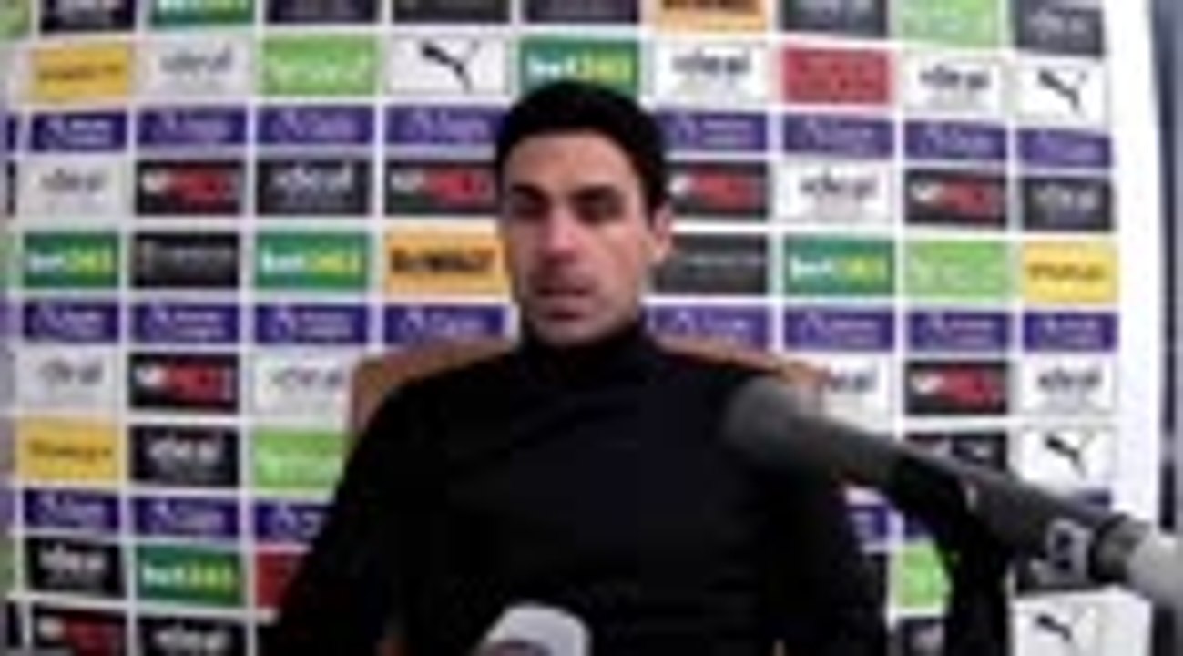 Arsenal - Arteta : "Prolonger Lacazette ? On parlera de son contrat cet été"