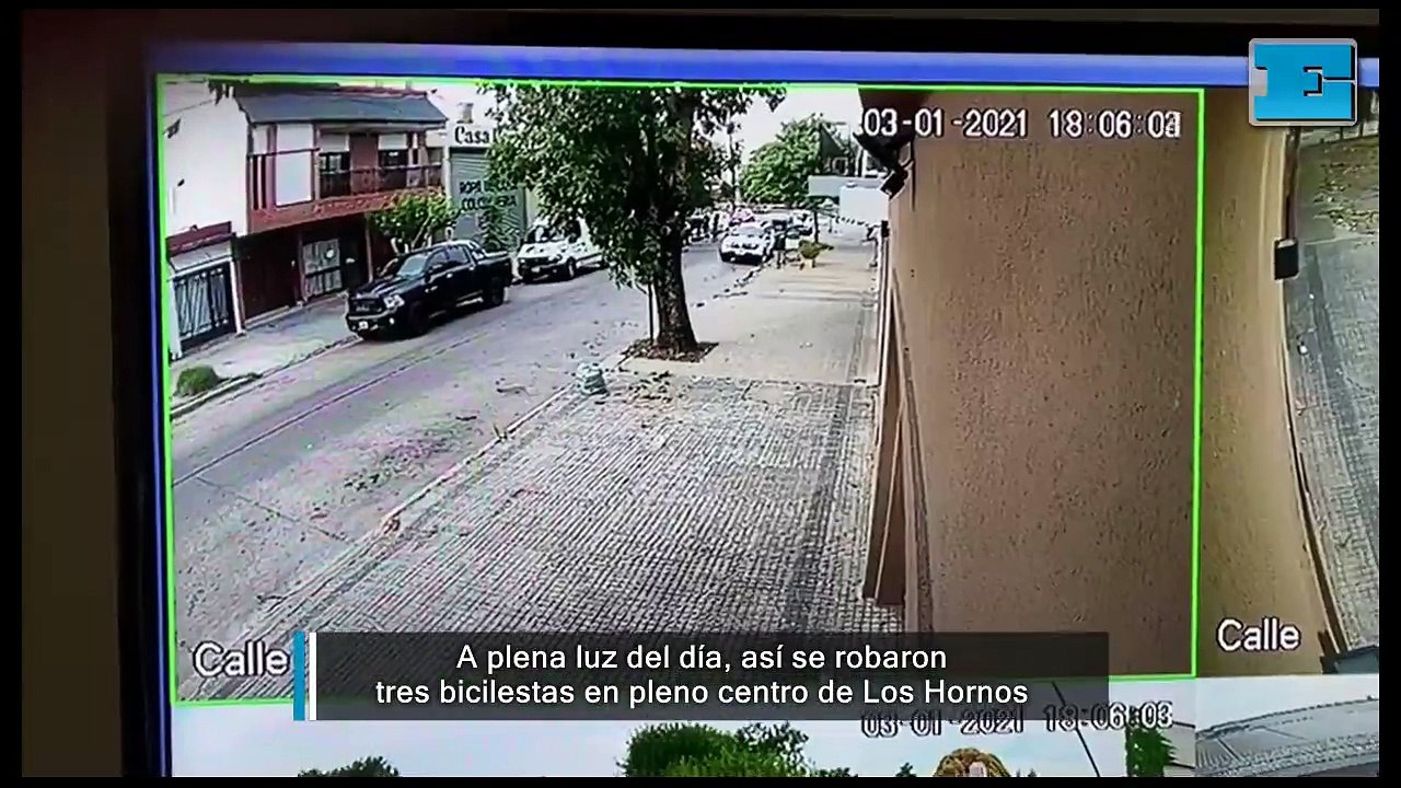 A plena luz del día, así robaron tres bicicletas en Los Hornos