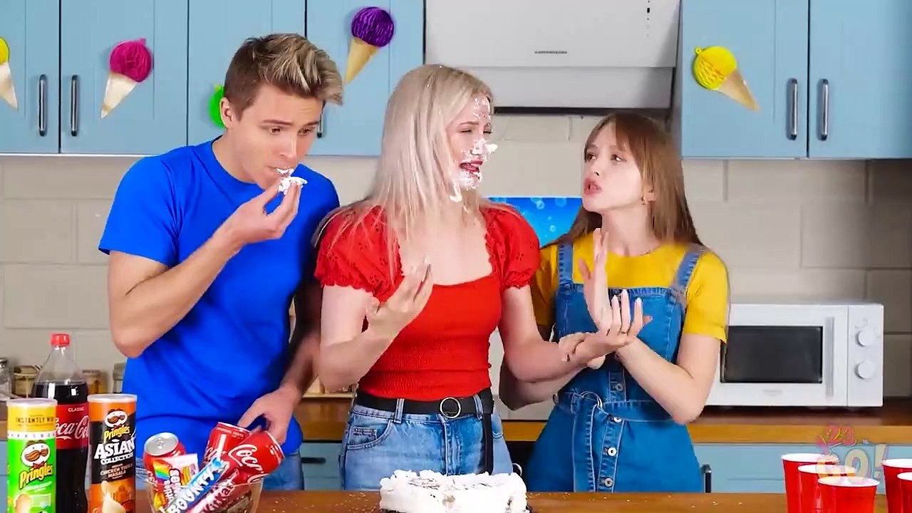 LAS MEJORES BROMAS DE PAREJAS || Bromas graciosas de TikTok de novio vs. novia por 123 GO!