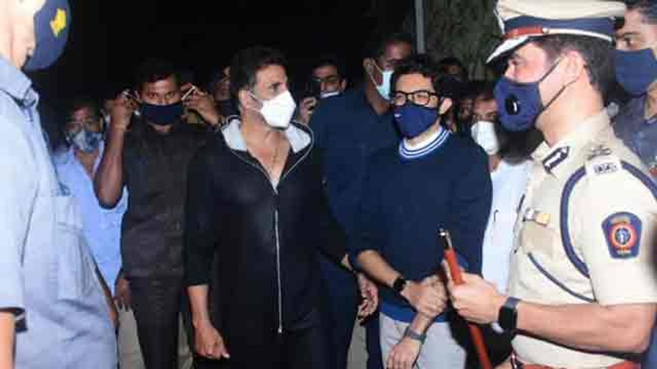 Ananya Panday & Ishaan Khatter Fuel Dating Rumours After Getting Spotted Together At The Airport