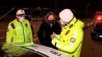 Download Video: Kimlik soran polise banka kartı gösterdi