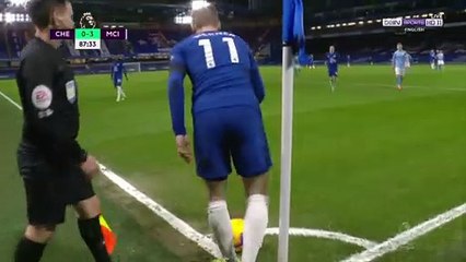 Tình huống tự làm đau của Timo Werner trong trận đấu với Manchester City