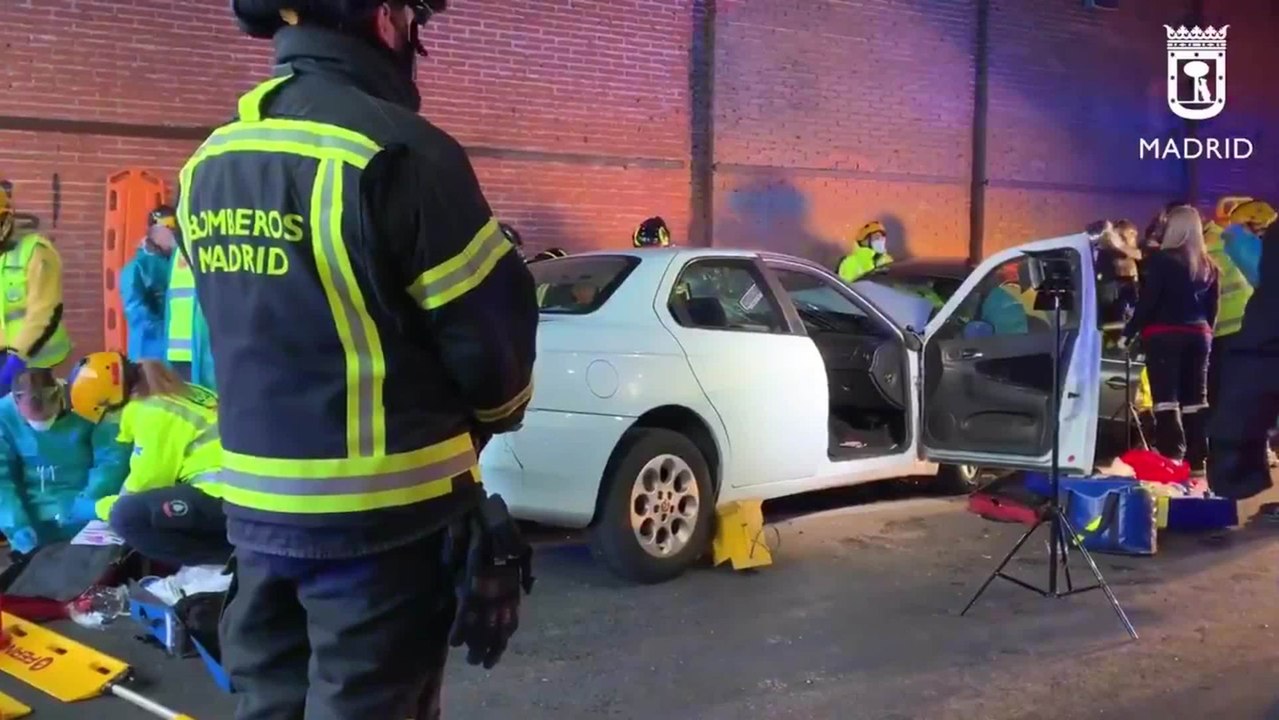 Dos heridos graves en un choque frontal entre dos coches en un túnel bajo la A-2