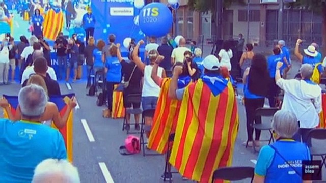 Personalidades internacionales reclaman amnistía por el 1-O en un manifiesto de Òmnium