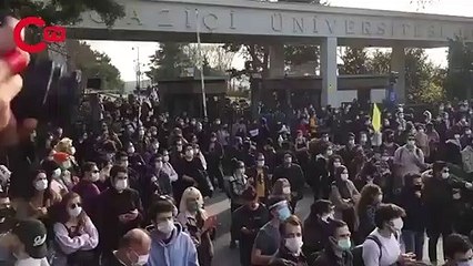 Öğrenciler AKP'li Melih Bulu'ya karşı ayakta