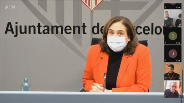 Colau: Se prometió unas cifras de vacunación que no se están produciendo