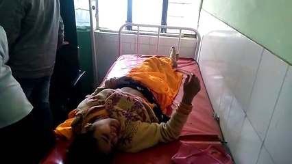 तेज रफ्तार बाइक अनियंत्रित होकर गिरी, एक महिला हुई घायल