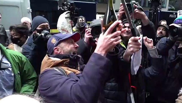 La Justicia británica rechaza la extradición de Assange a Estados Unidos