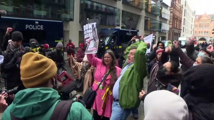 Tras negar su extradición a EEUU, la Justicia británica estudia la puesta en libertad de Assange