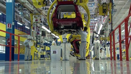 إعطاء الضوء الأخضر لاندماج "فيات كرايسلر" و"بي إس آ" في سوق تشهد تحولا