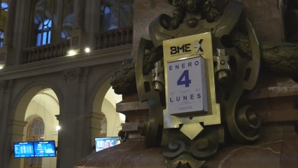 El Ibex 35 gana un 0,32 % en la primera sesión del año y se queda a las puertas de los 8.100 puntos