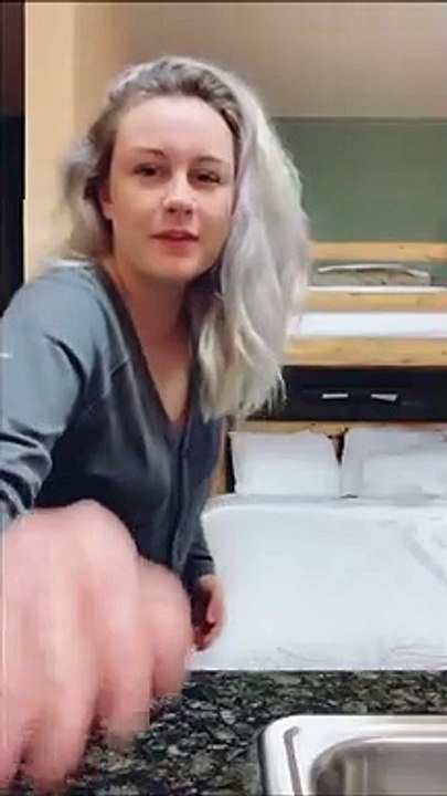 Cette version de I Feel Good va faire votre année