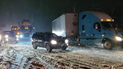 Washington state officials grapple with massive amount of snow at Snoqualmie Pass