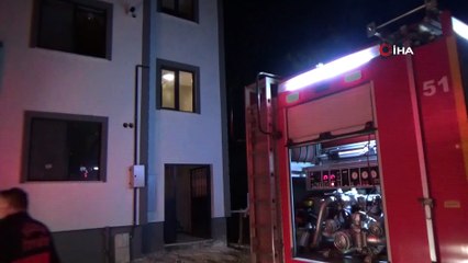 Komşusunun evini önce soydu sonra da kundakladı