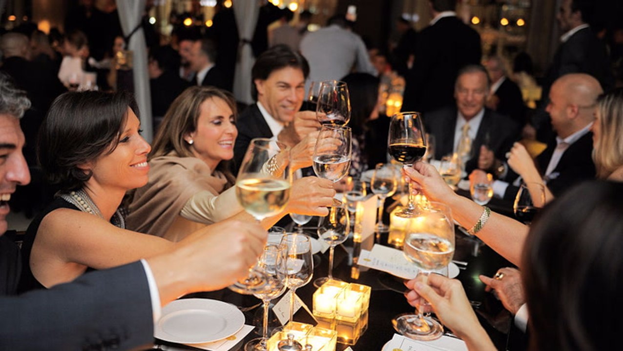 Bad spending habits that rich people always avoid