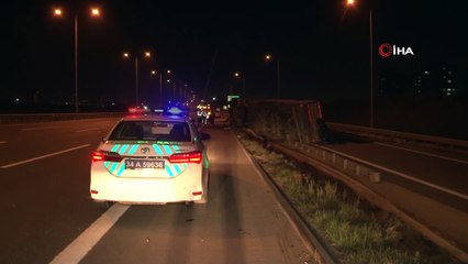 Kuzey Marmara Otoyolu’nda TIR devrildi