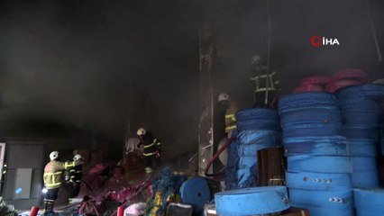 Maske fabrikasında yangın çıktı