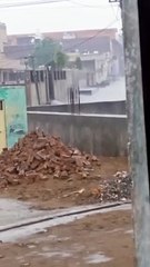 aaj mausam beimaan hai