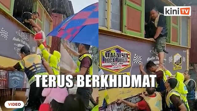 Banjir bukan penghalang, Polis Kuantan usaha selamatkan penduduk