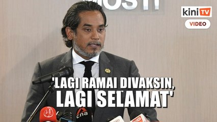 'Perlu vaksinkan pekerja asing untuk pastikan kita selamat' - Khairy