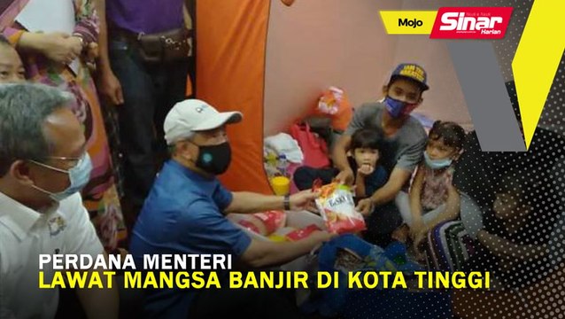 Perdana Menteri Lawat Mangsa Banjir Di Kota Tinggi
