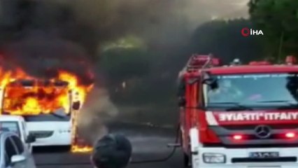 - Silivri'de park halindeki midibüs alev alev yandı