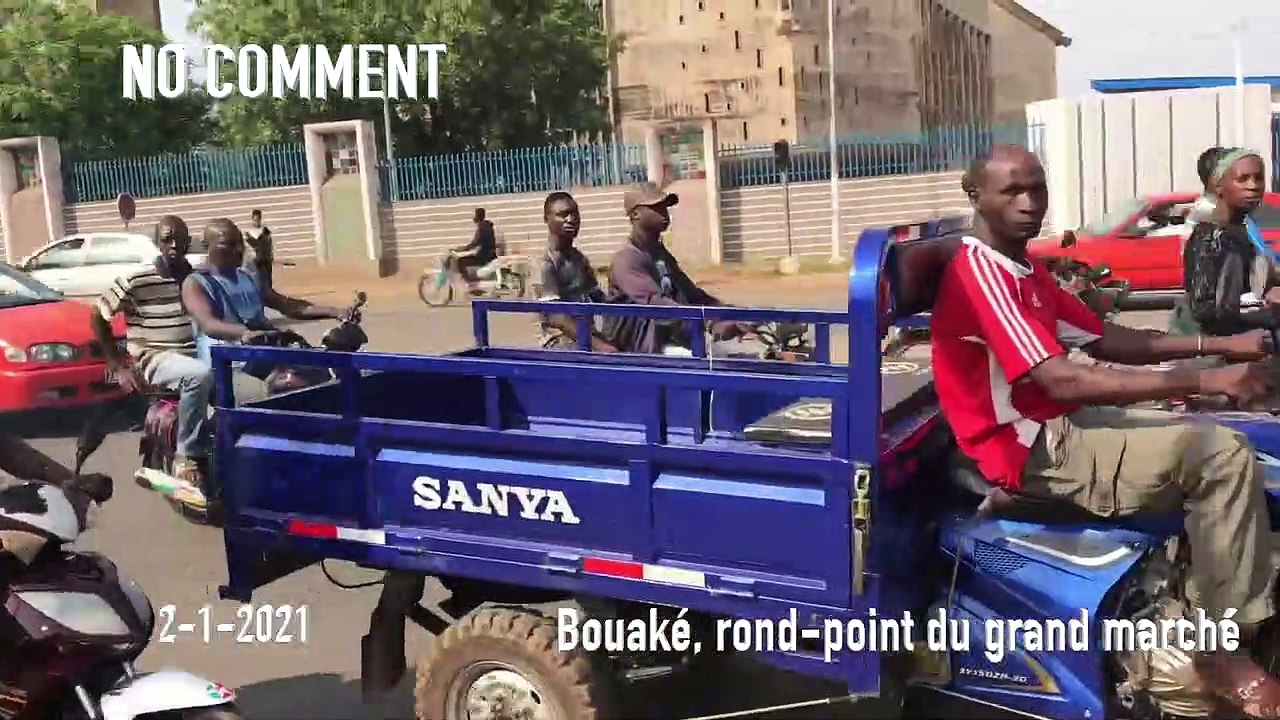 No Comment | Bouaké, rond-point du grand marché