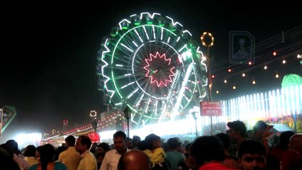 Ferris wheel at Red fort Dussehra Mela, Delhi