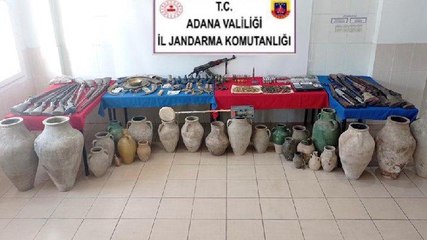 Tarihi eser kaçakçılarının evinden cephanelik çıktı