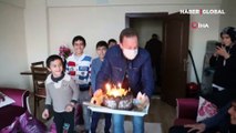 Doğum gününü kardan pastayla kutlayan çocuğa sürpriz