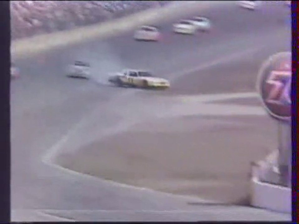 crash compilation annees 80: les courses de  nascar