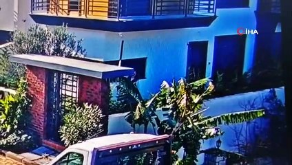 İzmir'de 5 eve giren hırsız önce kameraya sonra polise yakalandı