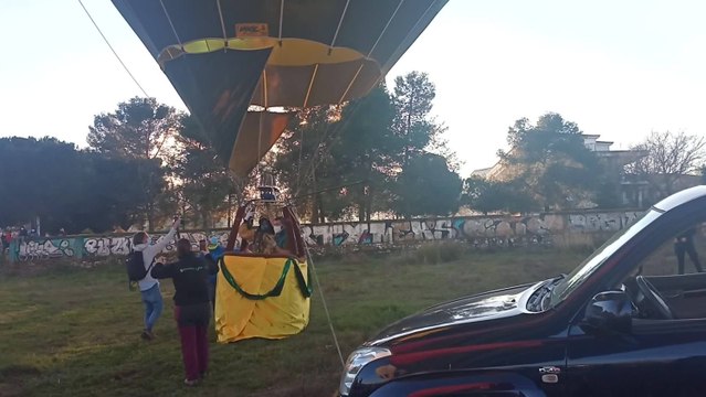 Los Reyes Magos parten en globo a visitar a niños de Cáceres