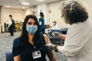 Comienza registro en línea para vacunación en Miami-Dade | El Diario en 90 segundos