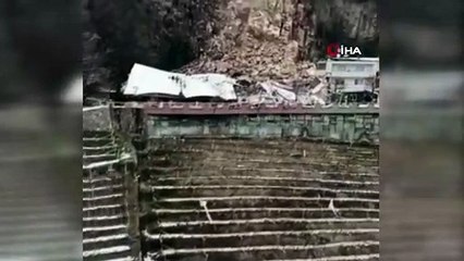 - İtalya’da heyelan nedeniyle bir otel yıkıldı