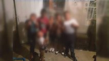 ¡Vuelve y juega! Niños fueron fotografiados con cervezas en sus manos en Santa Marta