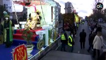 La Cabalgata de Reyes provoca aglomeraciones en Valencia y Vigo