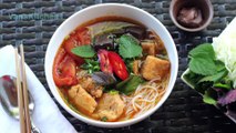 How to make Vietnamese crab noodle soup - bun rieu