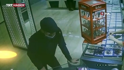 Sahte altın verdi, uçan tekmeyle neye uğradığını şaşırdı