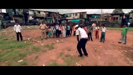 INDIAN SLUM GOLF - Local boy Anil Mane hits big