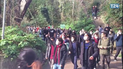 Boğaziçili öğrenciler: "Melih kaç kaç öğrenciler geliyor"