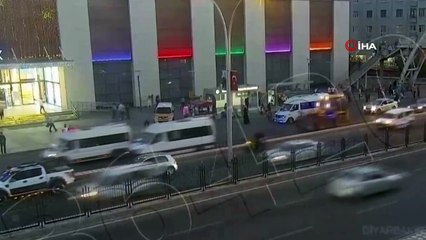 Kazada kontrolden çıkan araç refüje çıkıp takla attı