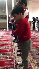 Incase if your day is going bad then here is this video of A very beautiful Worshiper -MaSha Allah