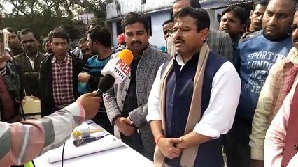 कंबल वितरण एवं जनता दर्शन का कार्यक्रम किया
