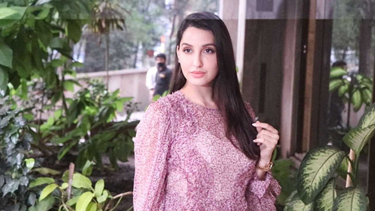 Nora Fatehi Spotted at Ramesh Taurani house Bandra | FilmiBeat
