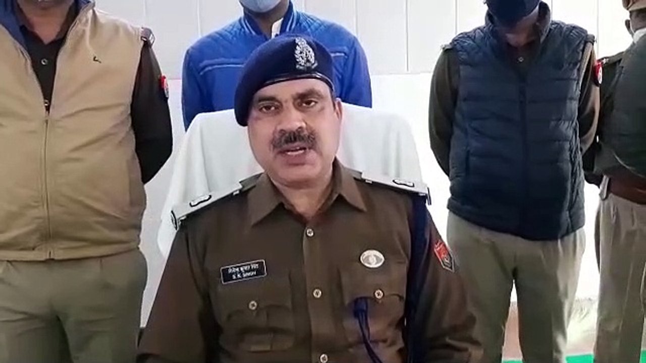बेरोजगारों को नौकरी दिलाने के नाम पर फर्जी नियु...