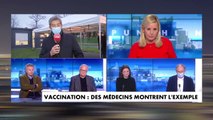 Michel Cymes se fait vacciner: 