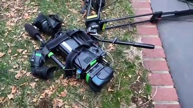 Des manifestants de Trump détruisent le matériel de l'agence de presse américaine