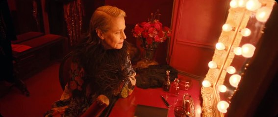 إعلان مجموعة Saint Laurent  لصيف 2021