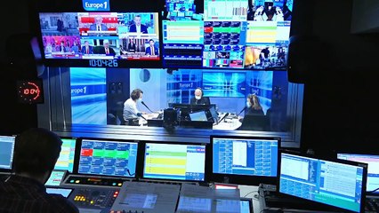 "13 heures" de France 2 : la poussée de fève de Julian Bugier